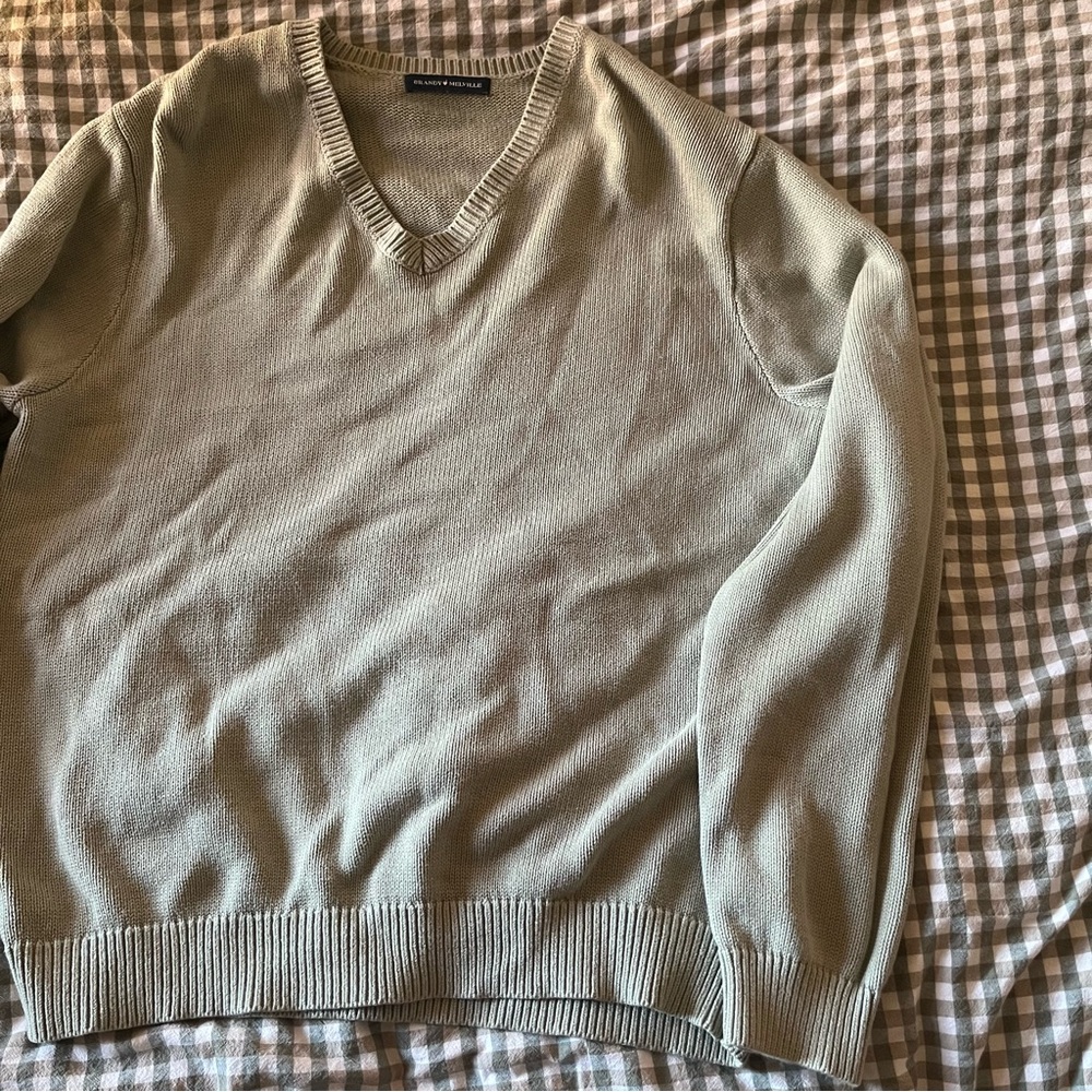 Brandy Melville V-Neck Oversized Sweater - Picture 4 of 6